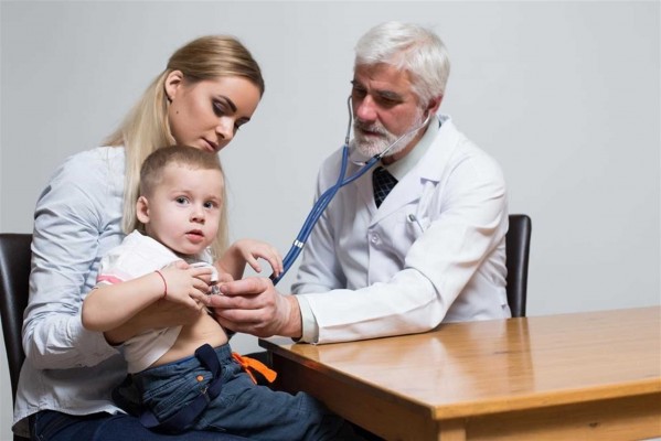 Los pediatras aconsejan medidas de prevención: las visitas se duplican en el inicio de curso