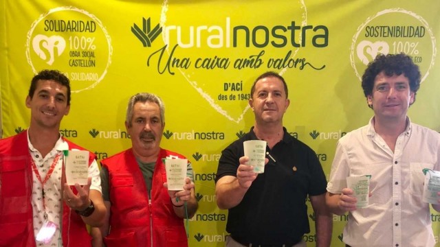 Betxí reparte 6.000 vasos reutilizables para impulsar el reciclaje durante las fiestas patronales
