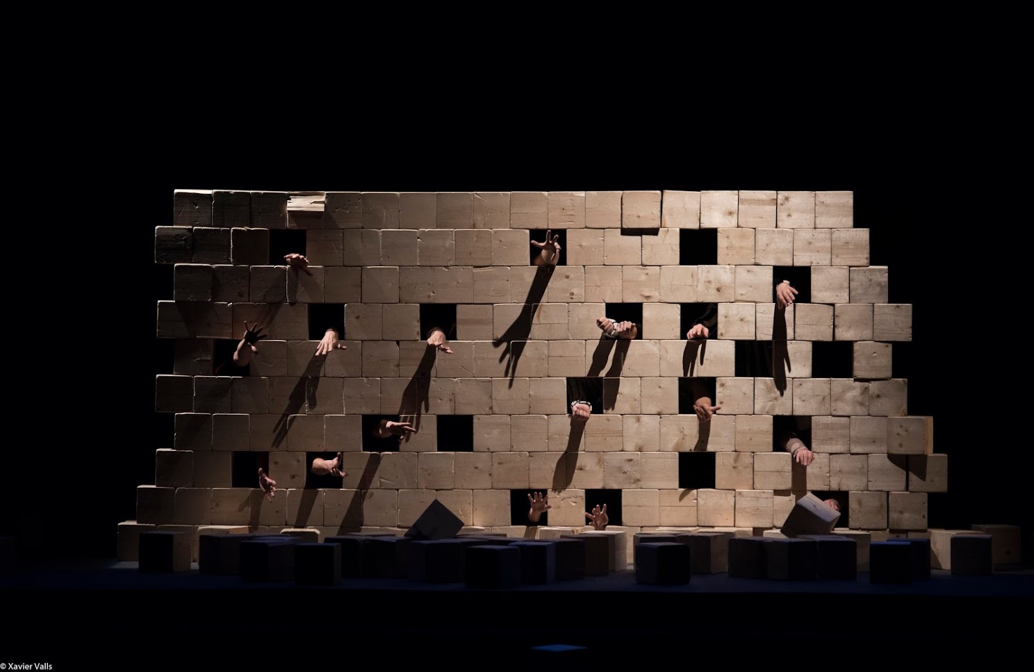 Circ, música i humor: 'Mur' obri la temporada del Paranimf sense por al fracàs