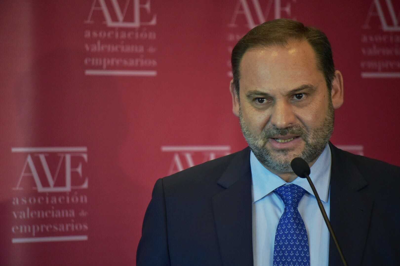 Ábalos anuncia que Montero tiene 