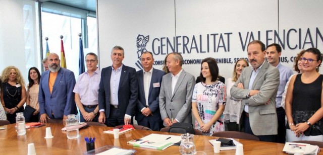 Consell, empresarios y sindicatos apuestan por bajar el paro y seguir reclamando financiación