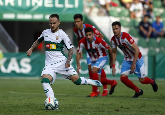 El Elche cierra la jornada como decimoquinto, con un punto de ventaja sobre el descenso