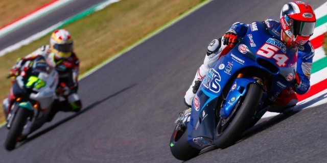 Pasini doblega a su compatriota Bagnaia en el último giro