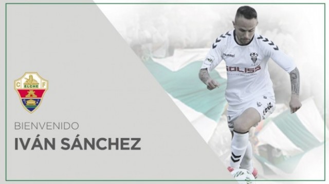 El Elche logra la cesión del polivalente Iván Sánchez