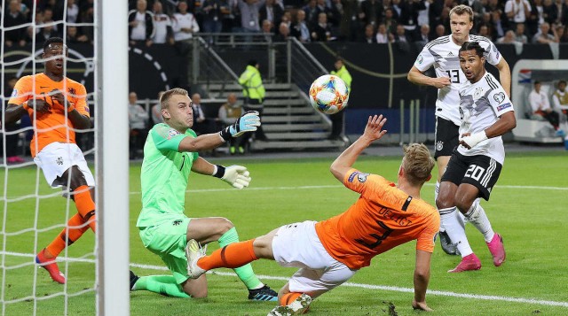 Cillessen también brilla con Holanda