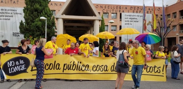 Sindicatos y padres de alumnos exigen derogar la Lomce y acabar con recortes