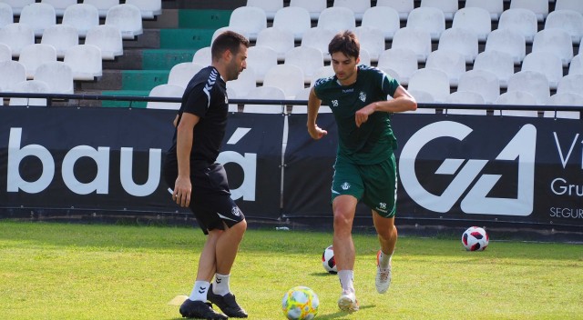 Jairo Cárcaba sigue con su vía crucis y tampoco estará en el partido ante La Nucía