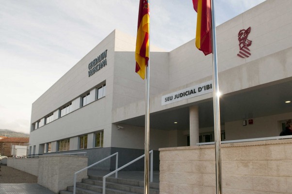 Ibi cobra las obras del Palacio de Justicia 8 años después de abrir el edificio