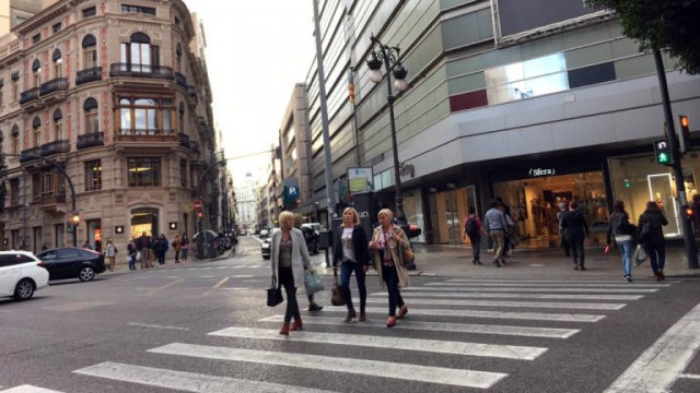 El Corte Inglés cede su bajo de Sfera en València a Samsung para una gran tienda frente a Apple
