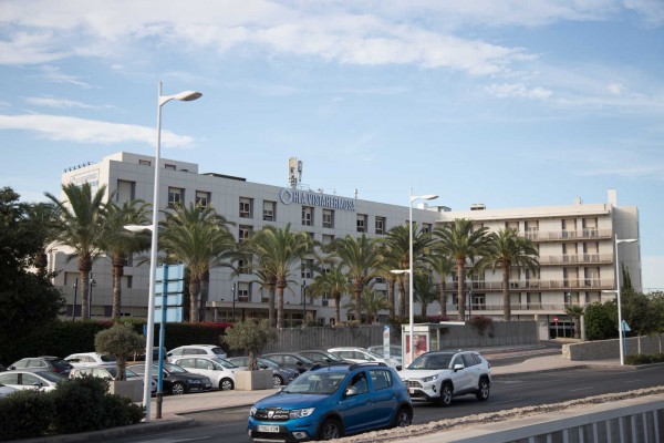 HLA Vistahermosa compra Clínica Salvum de Santa Pola e inicia su expansión en la provincia