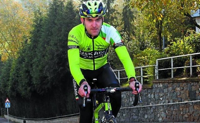 Mikel Iturria gana la undécima etapa en Urdax