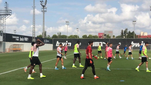 Mangala se suma a la ausencia de Coquelin