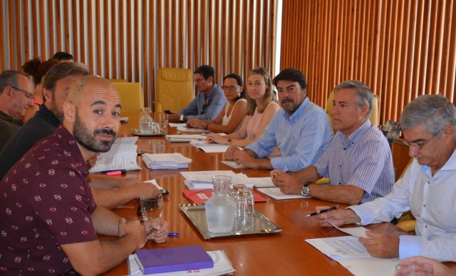 El bipartito de Alicante se apoya en Vox para lanzar inversiones entre críticas de la izquierda 