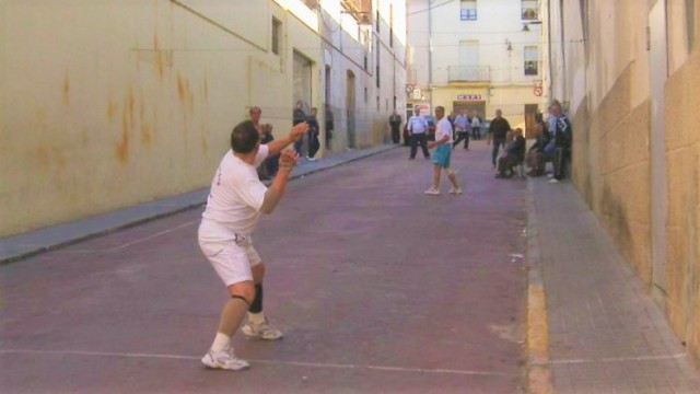 Segorbe recupera la pilota valenciana al carrer con el Trofeo de Galotxa