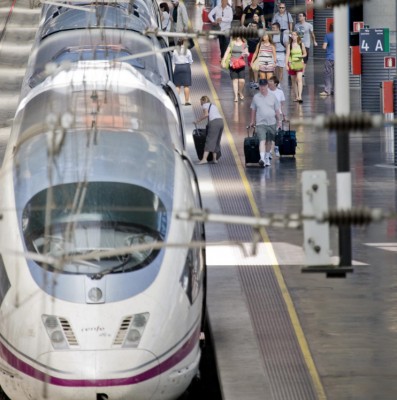 Renfe cifra en un 2,75% el seguimiento del paro y CGT lo eleva hasta el 80%