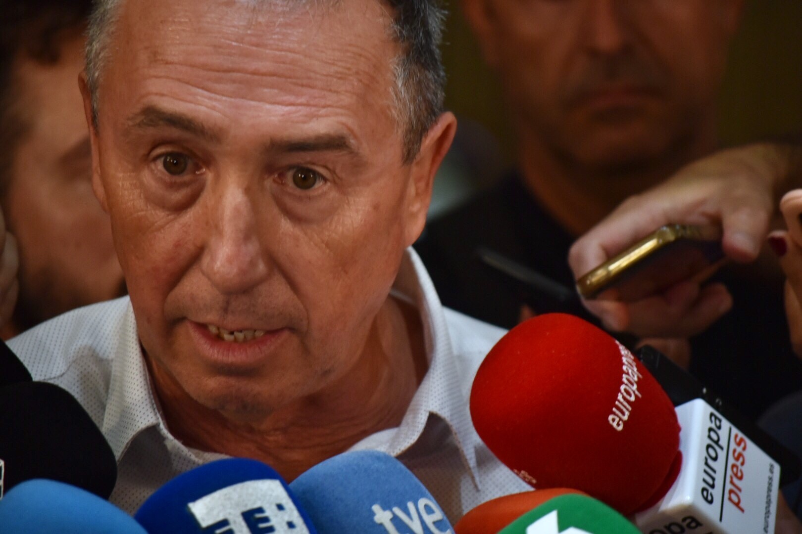 Compromís insiste en que el PSOE y UP deberían hablar de una vez y 