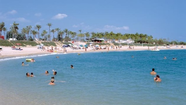 Las playas de Vinaròs vuelven a ser aptas para el baño