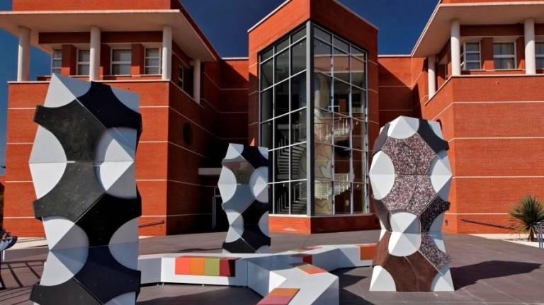 El ITC estudia aplicar tecnologías innovadoras en procesos de molienda cerámica con Grind Sizer
