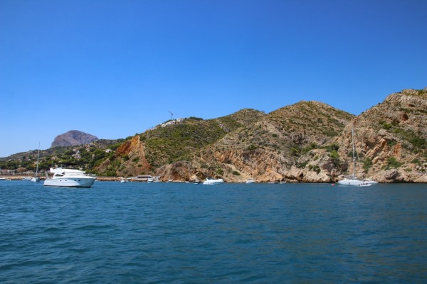 La Generalitat invertirá 50.000 euros en anclajes para evitar el fondeo en el Cabo de San Antonio