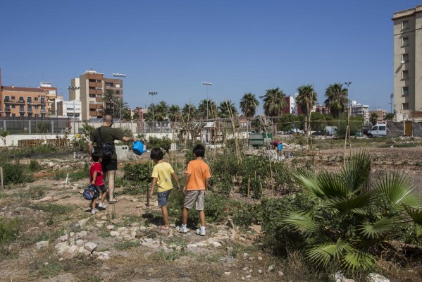 Cabanyal Horta: il·lusió que transforma els enderrocs en camps