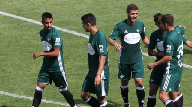 Fabián y Sergio León dan el triunfo al Betis ante el Stuttgart