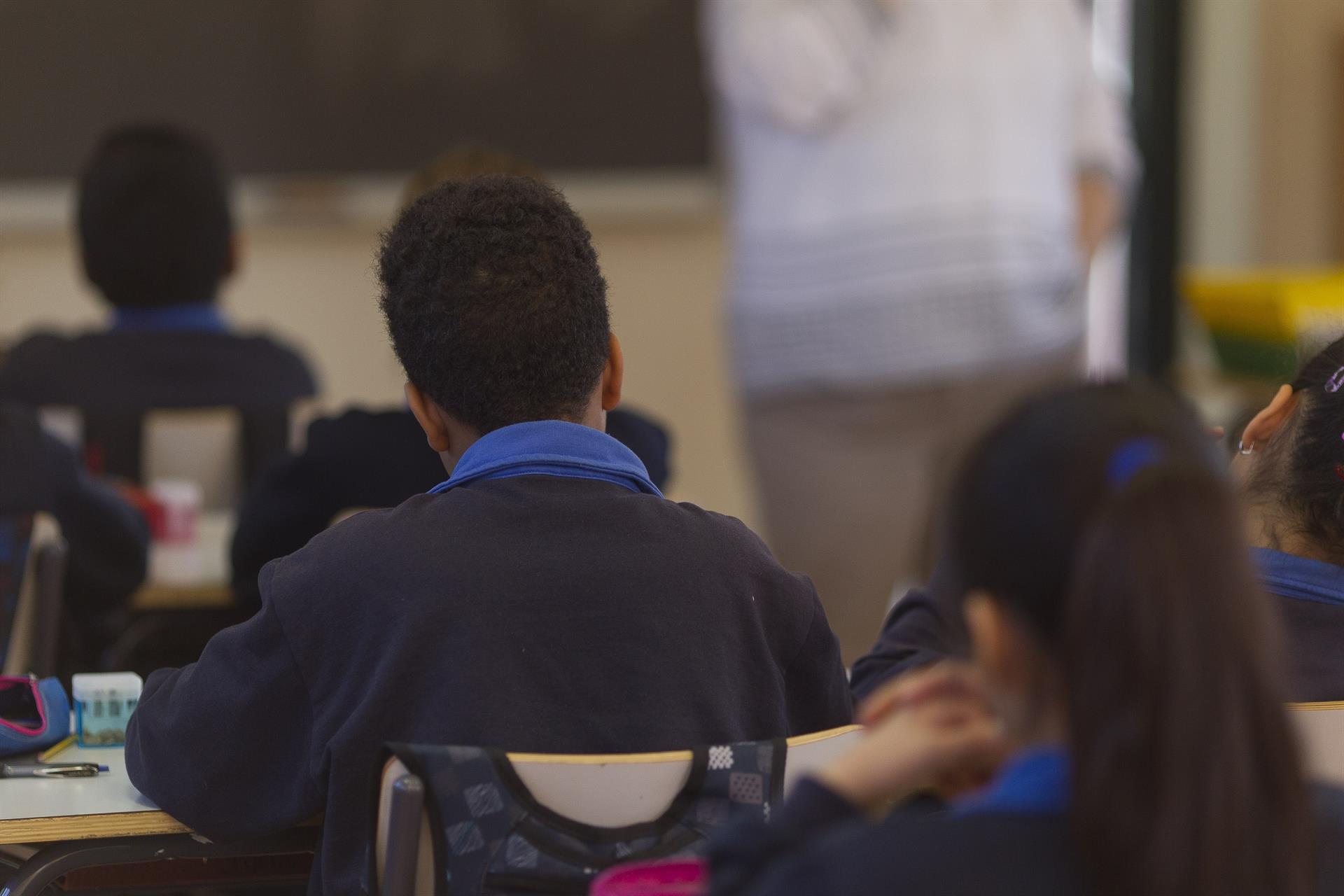 Docentes de la concertada dejan de percibir 52.000 euros en 25 años por no cobrar sexenios