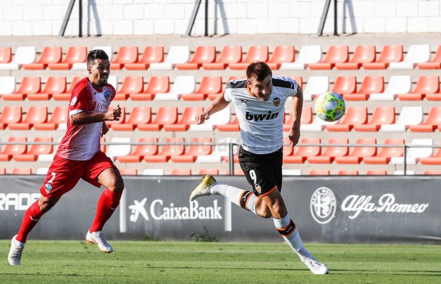 El Mestalla, falto de acierto, cae en su debut liguero 