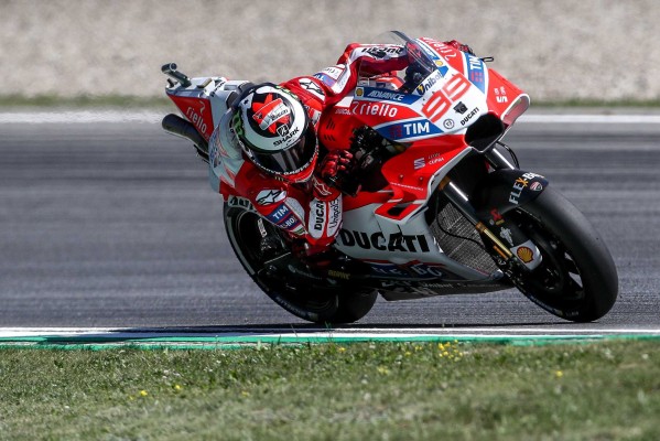 Jorge Lorenzo lamenta la mala suerte y los errores del equipo

