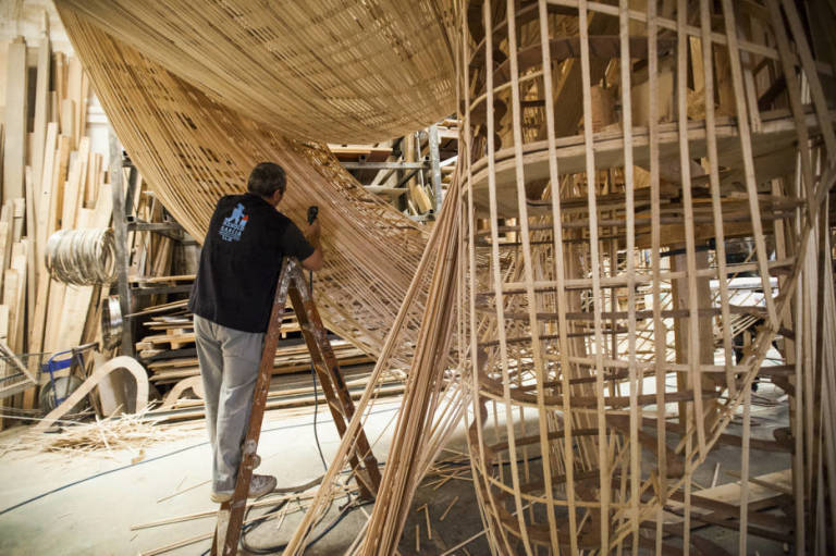 Políticos y empresarios aprueban planes de negocio y promoción para las Fallas 