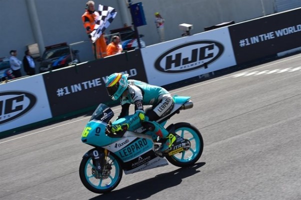 Mir reina en Brno y se asienta en el liderato de Moto3; Canet, tercero