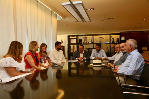La Diputación de Alicante impulsará la promoción en el mercado británico ante el brexit