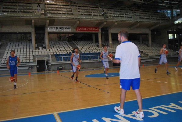 Rivero señala como único objetivo del HLA Alicante la permanencia
