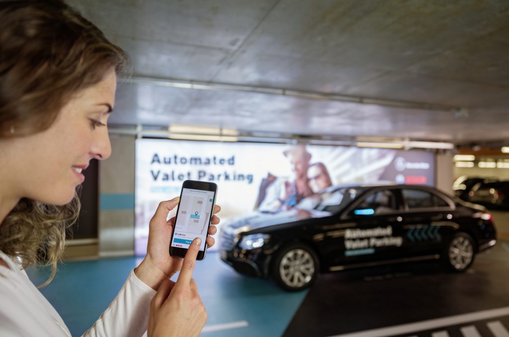 Bosch y Daimler obtienen el visto bueno al primer aparcamiento sin conductor y sin supervisión humana