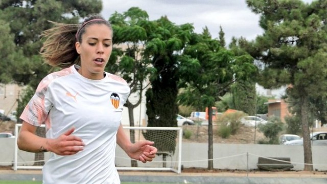 Paula Nicart recibe al alta médica y empieza a trabajar con el equipo