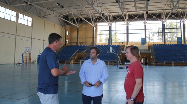 Benicàssim destina 132.000 euros para reparar la cubierta del polideportivo municipal