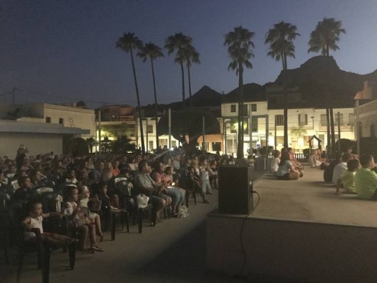 Vuelve el cine familiar al aire libre en la plaza dels Musics de La Nucía