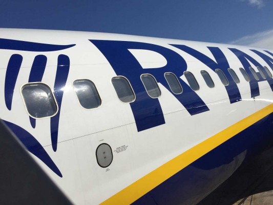 Los pilotos españoles de Ryanair se suman a los tripulantes y apoyan masivamente ir a la huelga