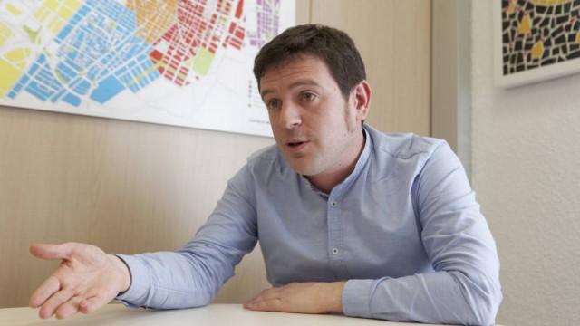 Garcia ofrece colaboración a Alcalà de Xivert para subsanar la contaminación de la playa de les Fonts