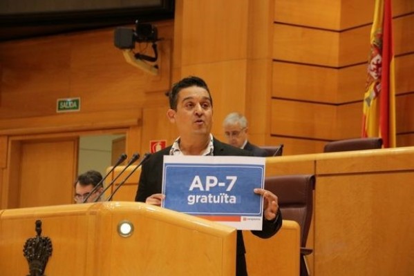 Mulet pregunta si se mantendrá la prohibición de camiones en la N-340 tras liberalizar la AP7 