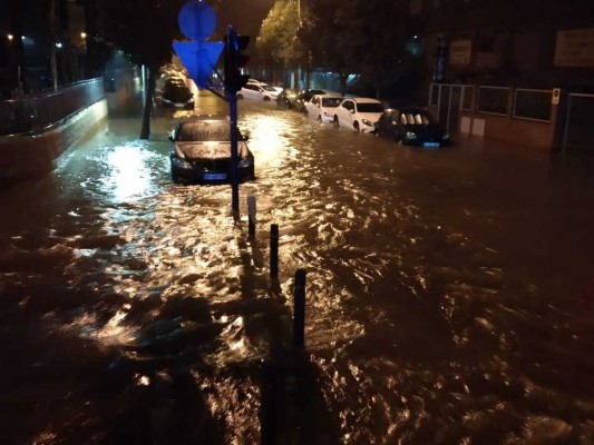 Bomberos y Policía Local atienden 70 avisos por las lluvias en Alicante durante la noche