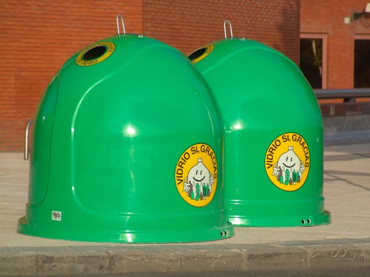 Vila-real lanza un reto a las peñas para ver cuál es la que más vidrio recicla durante las fiestas  