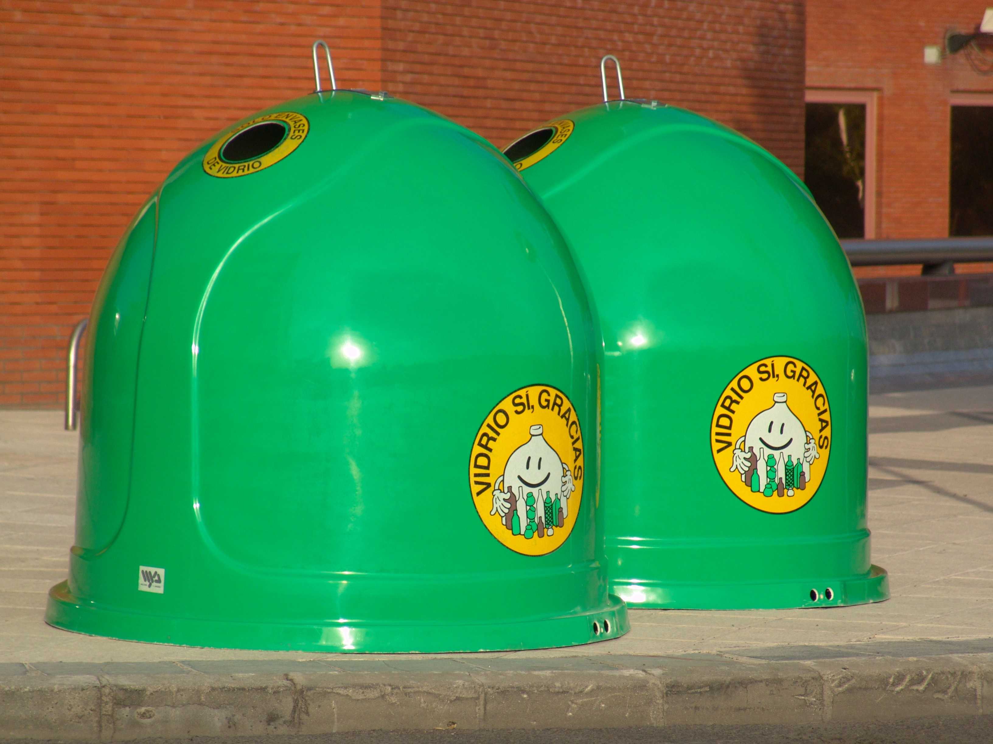 Vila-real lanza un reto a las peñas para ver cuál es la que más vidrio recicla durante las fiestas  