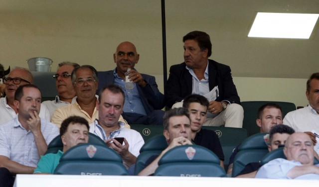Las altas de San Román y Andoni pasan por un nuevo depósito en la LFP o acreditar más ingresos 