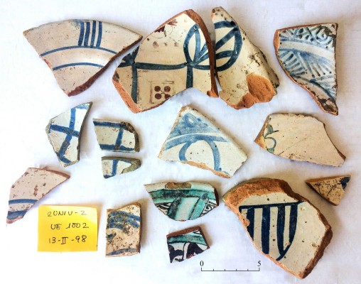 Los fragmentos arqueológicos hallados en el subsuelo de La Nau serán limpiados y catalogados