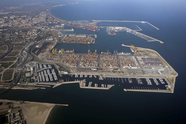El Puerto licita por 7,4 millones las obras para operar trenes de 750 metros en la terminal de Cosco