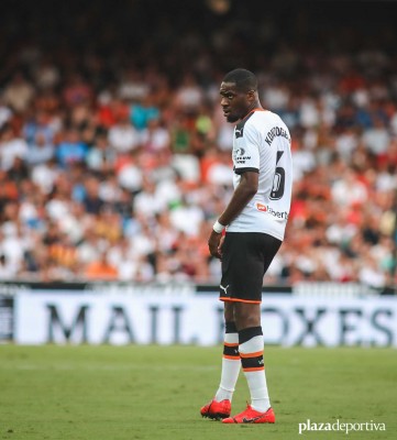 Kondogbia: “Tenemos que aprender de esto y levantar la cabeza el próximo partido”