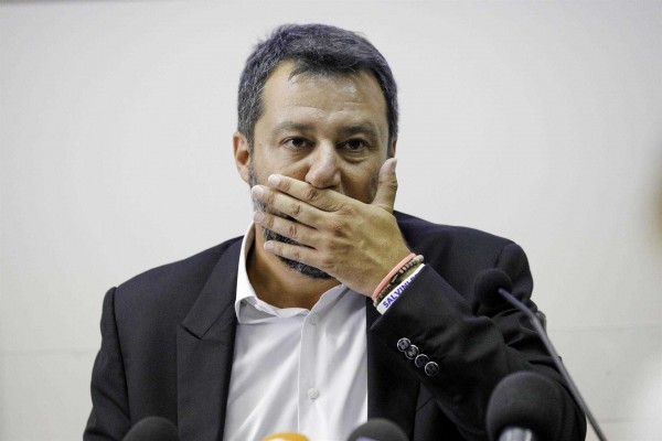 Salvini insiste en negar el atraque del 'Open Arms': 