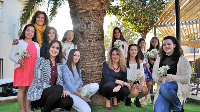 Lara Mas Edo elegida nueva reina de las fiestas de Vall d'Alba