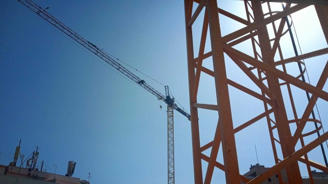 El Defensor del Pueblo pide al Consell un Parque de Vivienda de Emergencia Social por la demora de las VPO