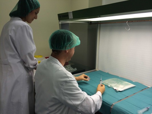 El Hospital Vega Baja adecua espacios para la sala blanca de fabricación de medicamentos en farmacia